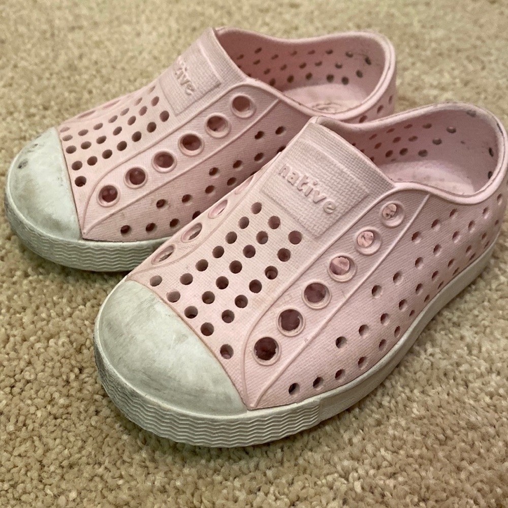 Pink Toddler Girls Natives Jefferson Sneaker size toddler 4.